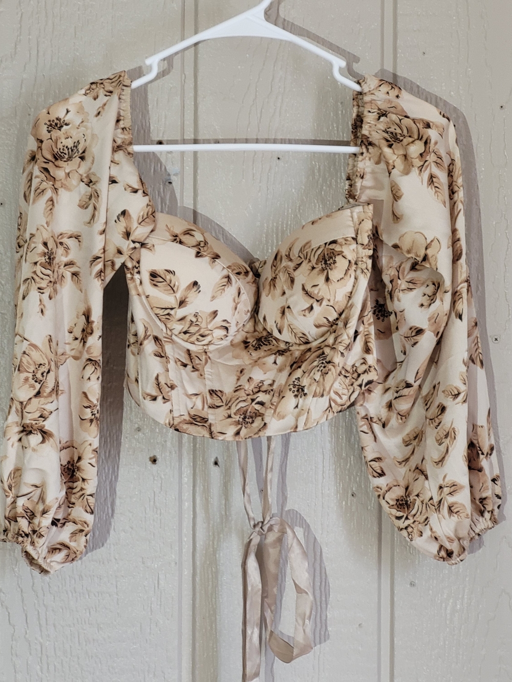 Floral Puff-Sleeve Crop Top in Cream
